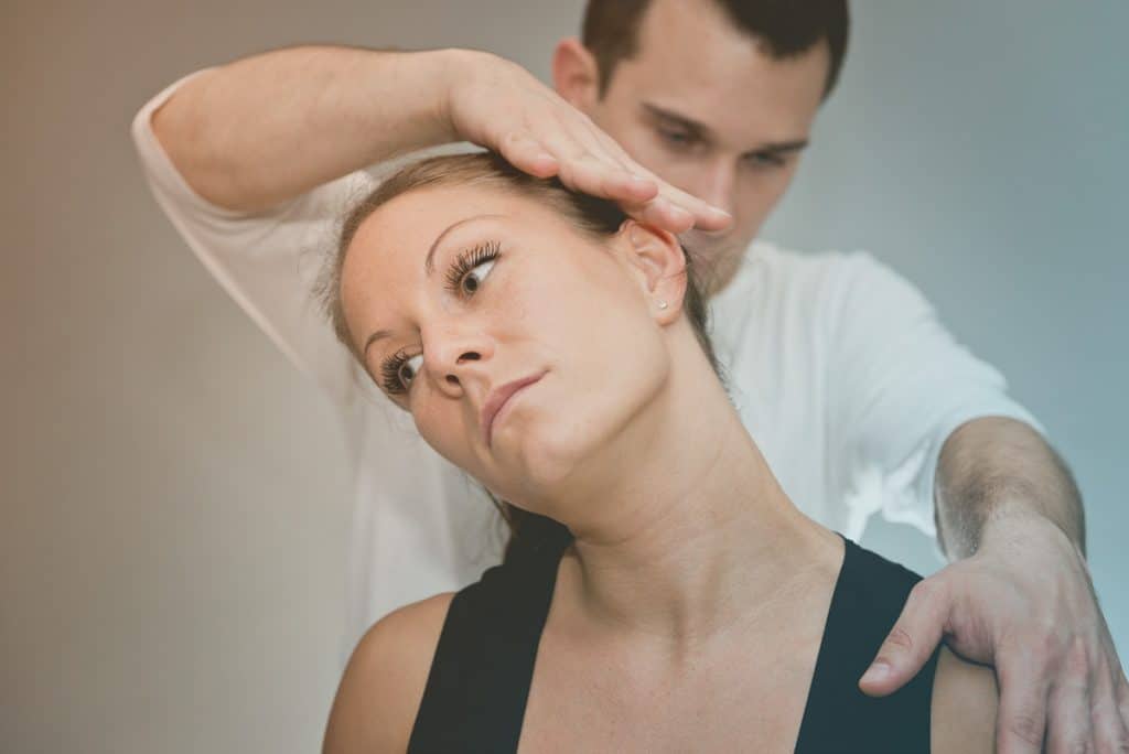 chiropractic-neck-adjustment